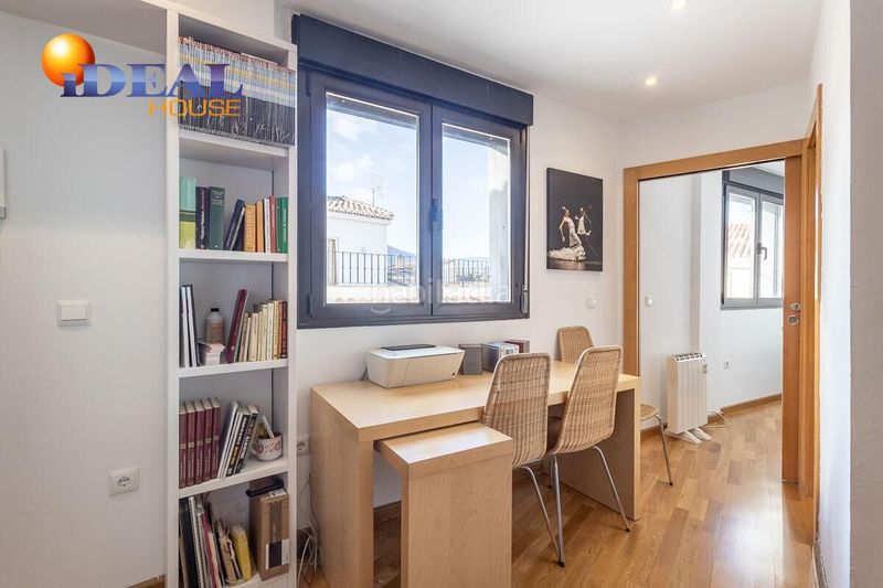 Foto dcbcc575-264f-4cbe-9c37-22b540a46d7f. Edifici a Dílar