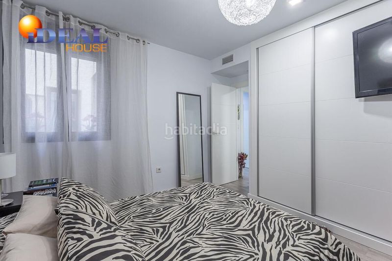Foto eeafc74c-baae-4d1d-82d6-7da5616c8392. Pis amb aparcament a Maracena