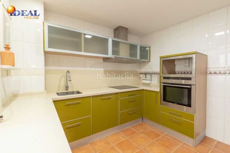 Foto 4a1386e4-52fd-47fc-91c6-f834f03ea92e. Casa adossada amb calefacció aparcament a Santa Fe