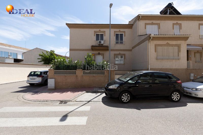 Foto 638a1b2e-45f0-45c6-a070-800b80a64e80. Casa adossada amb calefacció aparcament a Santa Fe