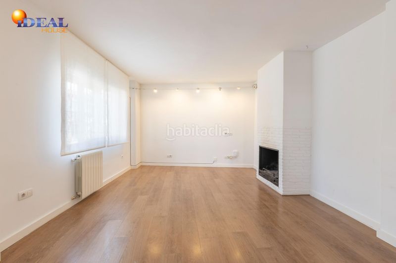 Foto f8cbaf72-e293-4e6f-9a6b-1d6fd5f28f93. Casa adossada amb calefacció aparcament a Santa Fe