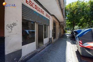 Local Comercial en Calle Calle Doctor Pareja Yébenes