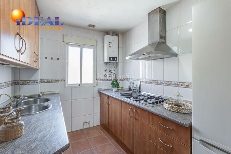 Foto c51e7340-d79e-4dc2-883d-c591326e3311. Pis a Maracena