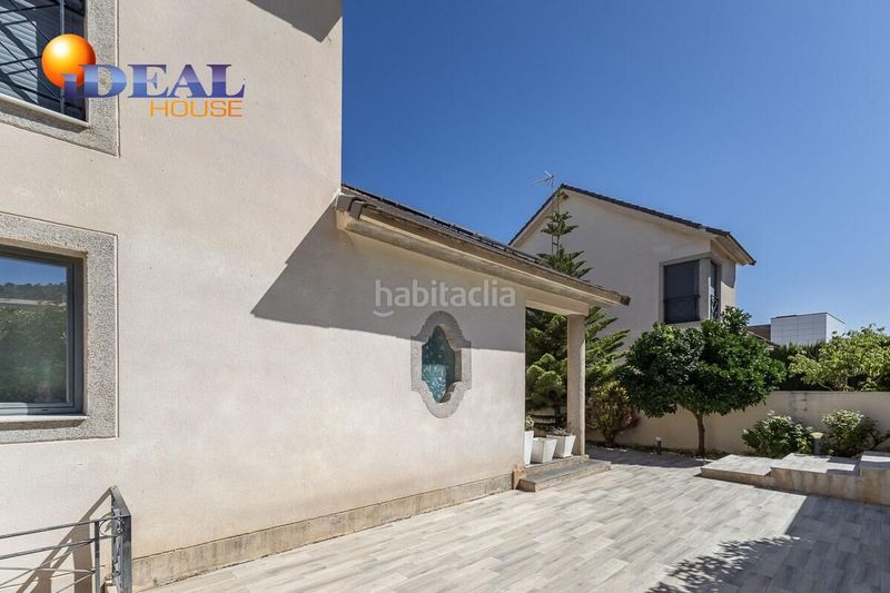 Foto 0a6a3cb2-f787-4716-9eec-a7d73252f18e. Xalet amb calefacció aparcament piscina a Dílar