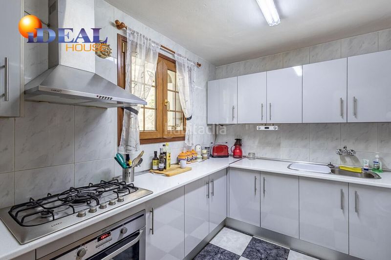 Foto 632072d5-4395-4bd2-ab60-3a8409fd5fb0. Casa amb aparcament a Moclín