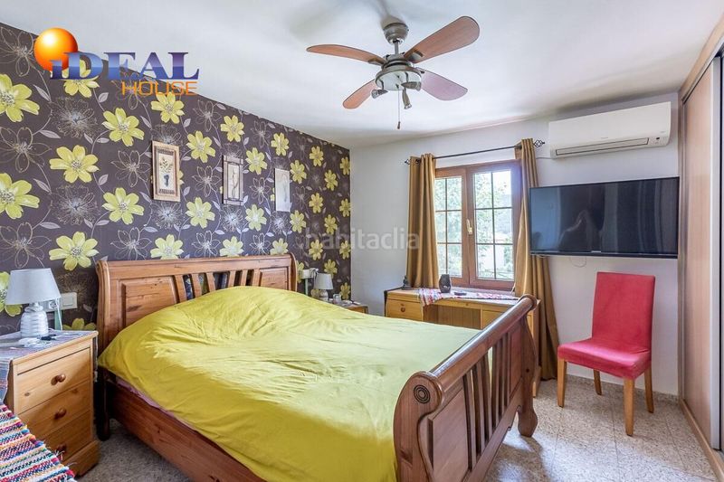 Foto a8b9d67a-c30b-4780-9b7b-e2db528a2da9. Casa amb aparcament a Moclín