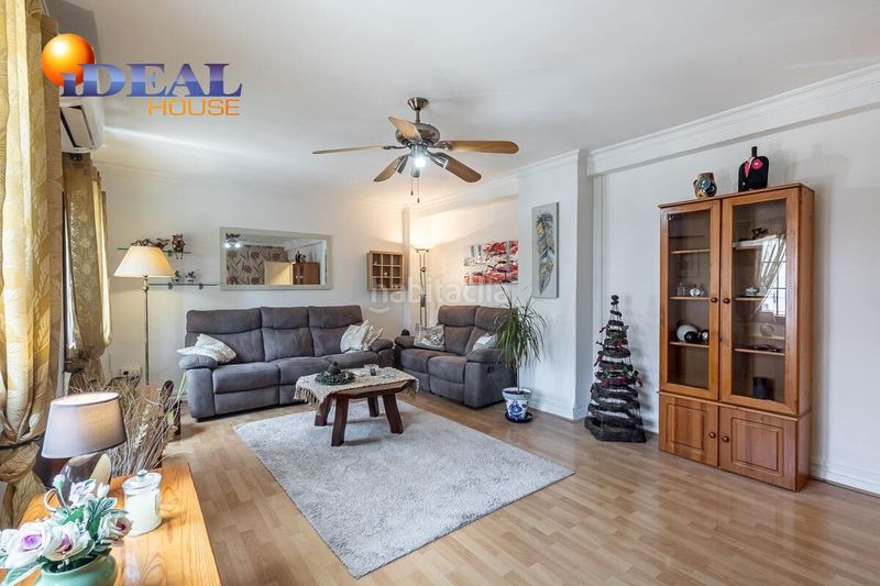Foto d52142f6-3568-492f-82e7-1e61da2b60a7. Casa amb aparcament a Moclín