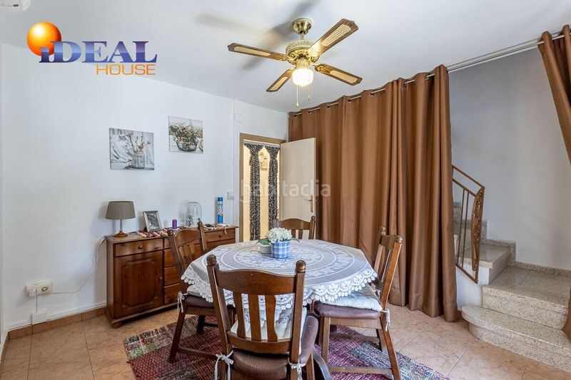 Foto f1e62d31-b0aa-4b4e-b078-c536d7e925a2. Casa amb aparcament a Moclín