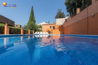 Pis  Escoriaza. Exclusivo piso señorial con terraza en el paseo del salón cuesta