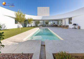 House  Calle de la margarita. Espectacular vivienda en el chaparral, albolote