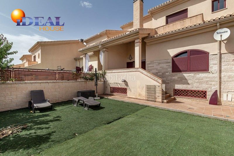 Foto 5a8e5936-cba3-47a5-bdfd-0158914fe7ef. Casa amb calefacció aparcament piscina a Gójar
