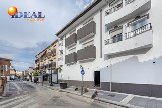Locale commerciale  Calle yerbabuena. Gran local en el centro de ogíjares