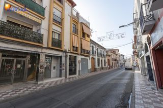Flat  Calle granada 11. Amplio y luminoso piso de 3 dormitorios listo para entrar a vivi