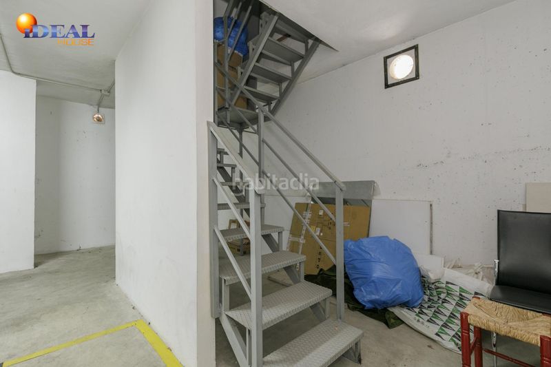 Foto 3ee8d880-8381-4fef-a382-d5fe03365eaa. Aparcament cotxe a Albolote