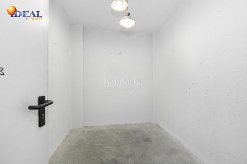 Foto 93bb33e1-c690-47d2-a85e-14020b210c68. Aparcament cotxe a Albolote