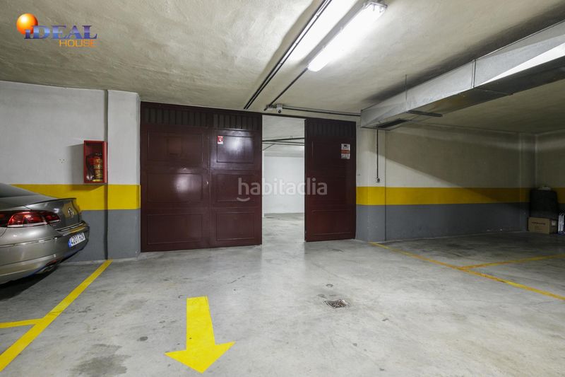 Foto b94e95bc-6ce0-4080-9adc-1614a0e8309b. Aparcament cotxe a Albolote