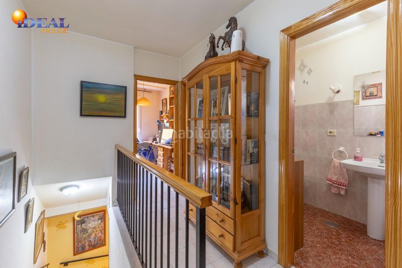 Foto 0e139b4e-0990-460e-a551-278d05c7b41a. Casa adosada vivienda unifamiliar adosada junto a polideportivo en Gójar