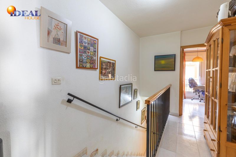 Foto bb8b788c-4eb2-4852-85c0-785a8e0a3bc8. Casa adosada vivienda unifamiliar adosada junto a polideportivo en Gójar