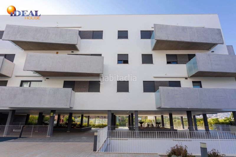 Foto 8881f76b-877b-46f5-95dd-e9aba4071d14. Àtic amb aparcament piscina a Salobreña costa Salobreña