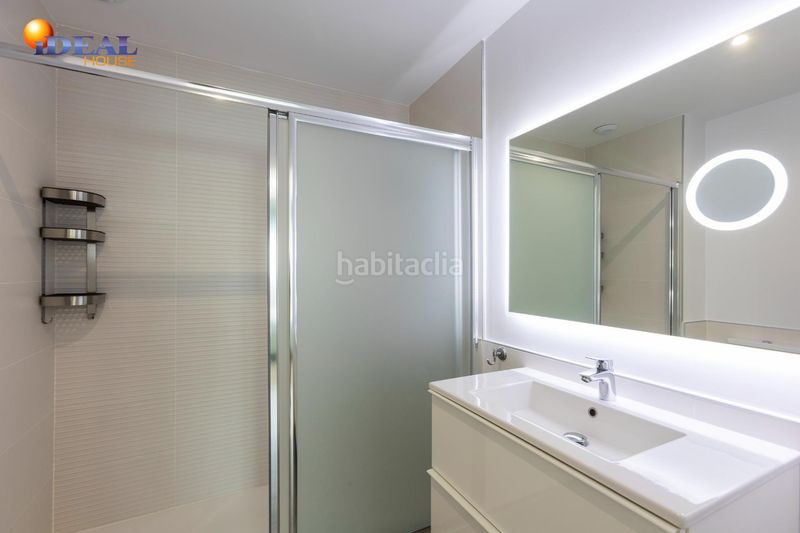 Foto f5b95128-a2c6-4328-843e-15493f514040. Àtic amb aparcament piscina a Salobreña costa Salobreña