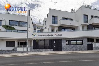 Estudi  Carretera de murcia. Estudio de reciente construcción con piscina, garaje y zonas com