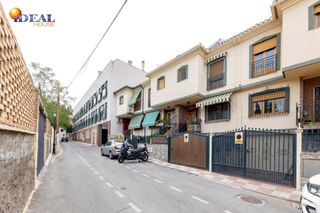 Casa adossada  Calle los huertos #7. Se vende bonita casa en cajar
