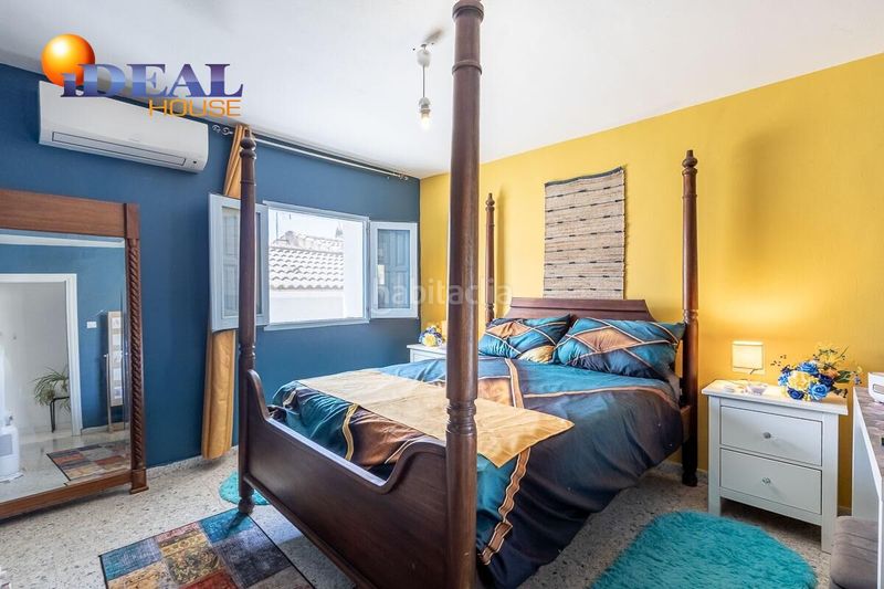 Foto ed1822b1-d768-43b0-9b9a-406cc9903ab7. Casa amb aparcament a Moclín