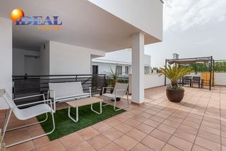 Appartement  Calle calle isaac newton. Piso con gran terraza en láchar