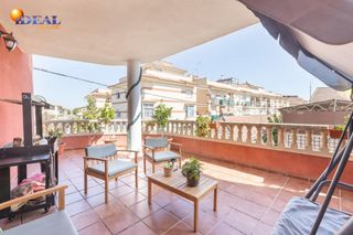 Pis a Calle de virgen del rosario 30. Piso con terraza de 31 m2 y cochera en el centro de hijar