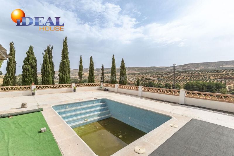Foto 2af16b4c-a892-4486-91ef-7631a9b62c81. Chalet with pool in Santa Cruz del Comercio