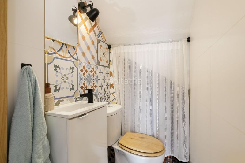 Foto a6d89e9b-7e13-4313-9981-22987510d87c. Casa adossada a calle real (beznar) 32 a Lecrín