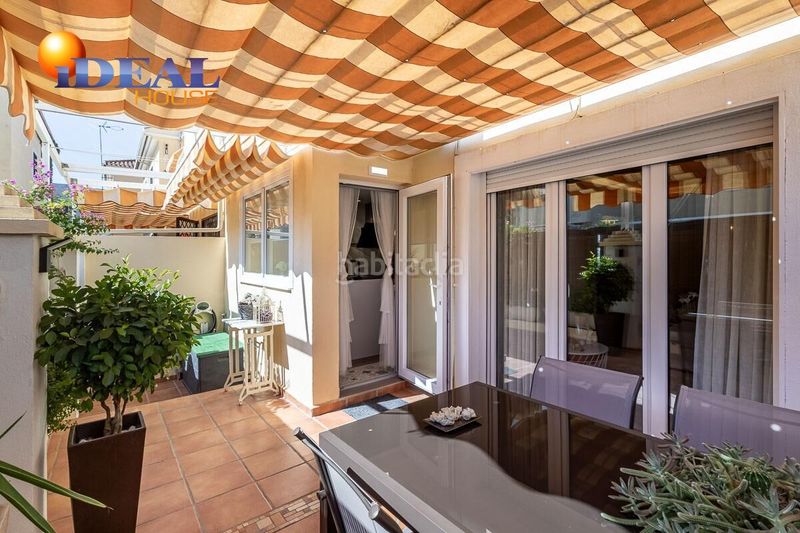 Foto a4b82d92-ff97-40ae-8d25-e6015a582510. Casa amb calefacció aparcament piscina a Polideportivo Alhendín