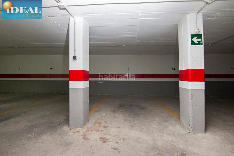 Foto 47287bbb-9b64-4fbe-90e7-a45adc96ce66. Parking coche a5931j6. aparcamiento. www.idealhouse.es en Granada