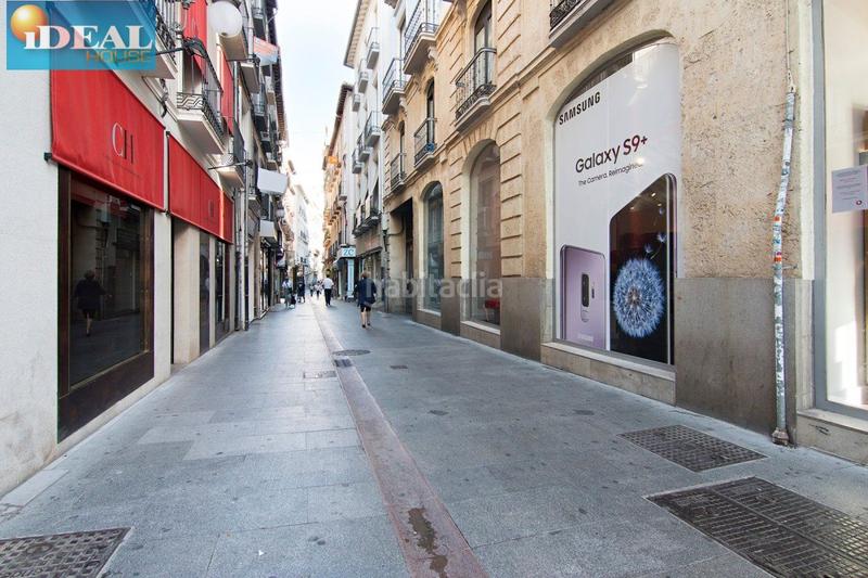 Foto 515ecbf0-99cc-44e3-9ae9-a86c87d09805. Parking coche a5931j6. aparcamiento. www.idealhouse.es en Granada