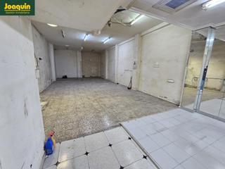 Local Comercial en Viñuela - Rescatado