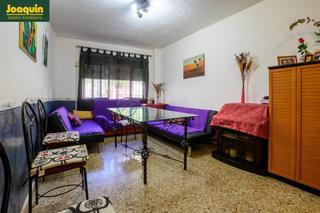 Pis a Santa Rosa - Valdeolleros. Estupendo piso en  fuente de la salud.