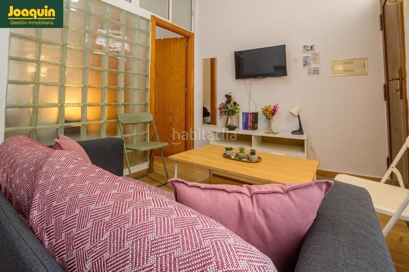 Foto 9b098ca2-ac3c-4092-900a-133bff9a03a6. Alquiler apartamento estupendo apartamento junto al ayuntamiento. en Córdoba