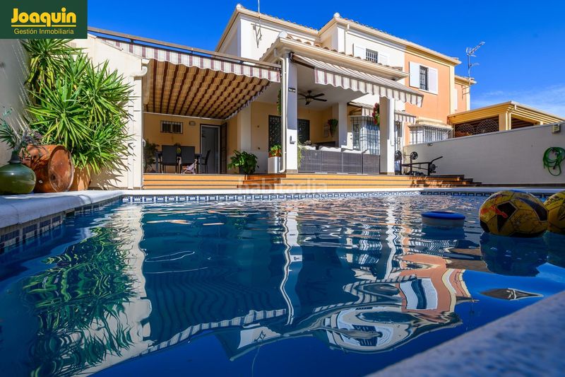 Foto 5d4d0803-13df-4dde-a306-f13c1f454ccf. Casa aparellada amb aparcament piscina a Paraíso Arenal - La Colina Córdoba