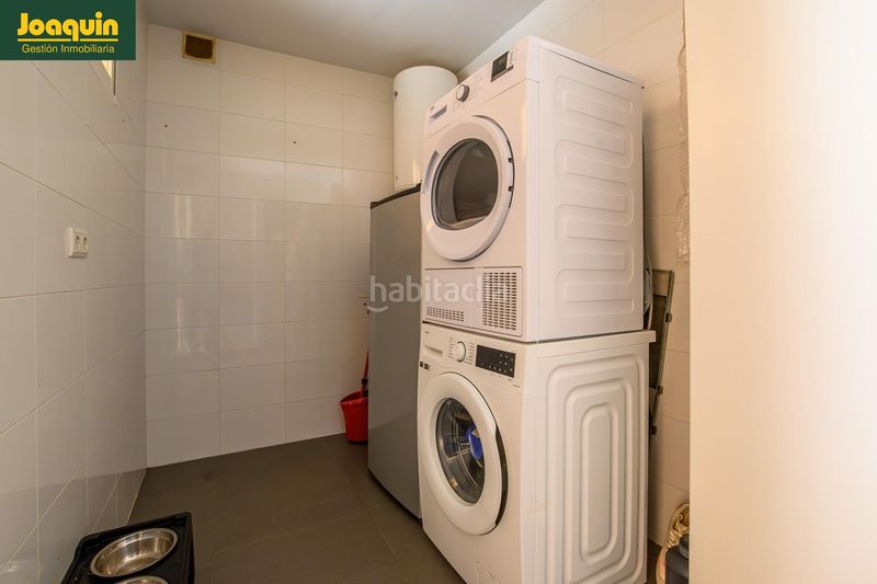 Foto b5d3dc1e-ec1a-4071-a05b-58ce592e0d44. Casa aparellada amb aparcament piscina a Paraíso Arenal - La Colina Córdoba