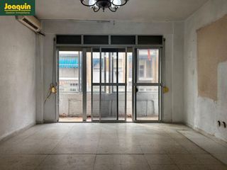 Pis en Vi�uela - Rescatado. Piso todo exterior con terraza y ascensor, ideal para reformar a