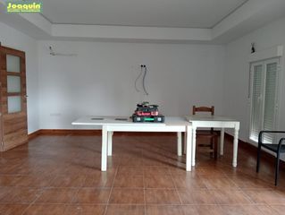 Miete Bauernhof in Centro. Parcela de terreno rústico con casa