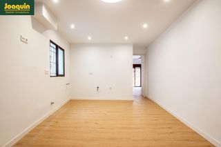 Pis en Sta. Marina - San Andr�s - San Pablo - San Lorenzo. Piso totalmente reformado junto a san agust�n