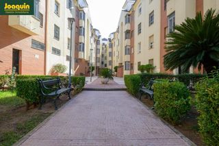 Pis a El Brillante -El Naranjo - El Tablero. Gran piso junto a la asomadilla con piscina, cochera y trastero.