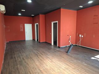 Rent Business premise in Parque Europa-Los Pitufos. Local en alquiler pinto