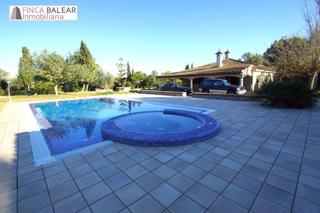 Masia a Son Ametller. Finca rústica, 15.000m2, dos estancias, una casa típica mallorqu