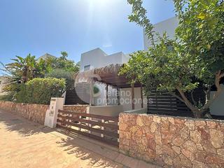 Lloguer Casa aparellada a Rodalquilar - La Isleta. Villa de gran encanto y diseño, situado en el valle de rodalquil