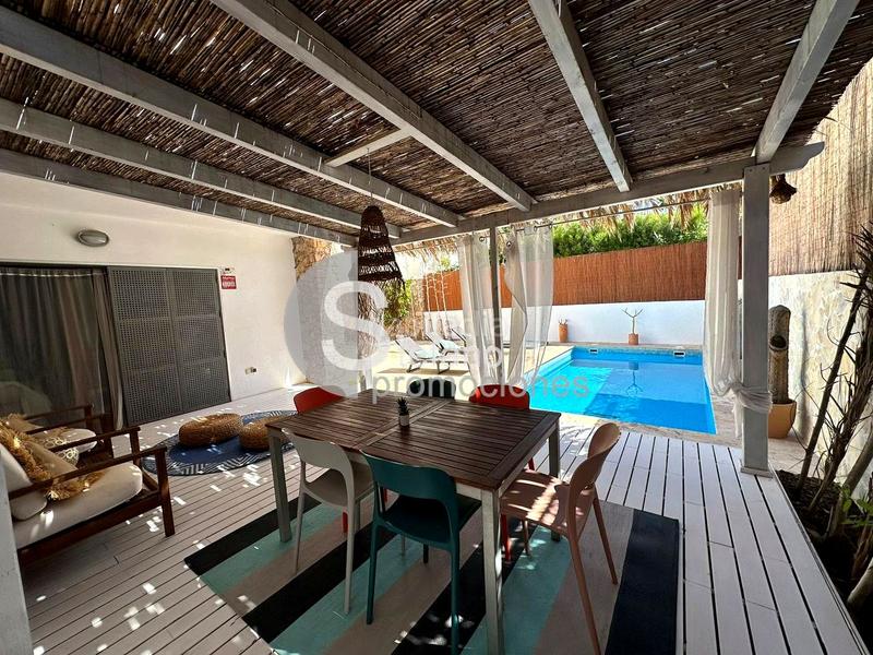 Foto 4ee97313-0f38-42ee-8641-968c64cce036. Rent towny house with heating pool in Rodalquilar - La Isleta Níjar