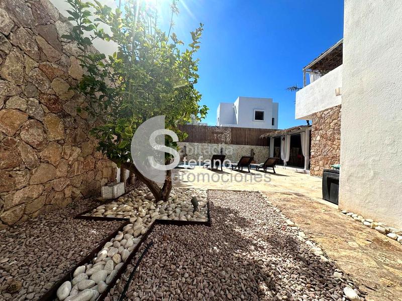 Foto 7da8dc59-5077-40e9-932b-f4eb741a883a. Rent towny house with heating pool in Rodalquilar - La Isleta Níjar