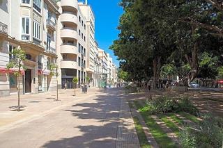 Piso en Centro Histórico. Tlf 34 670,671,098.joya única en la avenida principal de málaga,