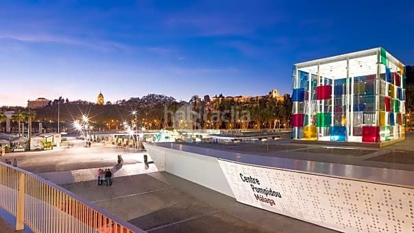 Foto f010e987-38c5-4cb7-8014-6ddc56fa878b. Planta baixa amb calefacció piscina a La Malagueta - Monte Sancha Málaga